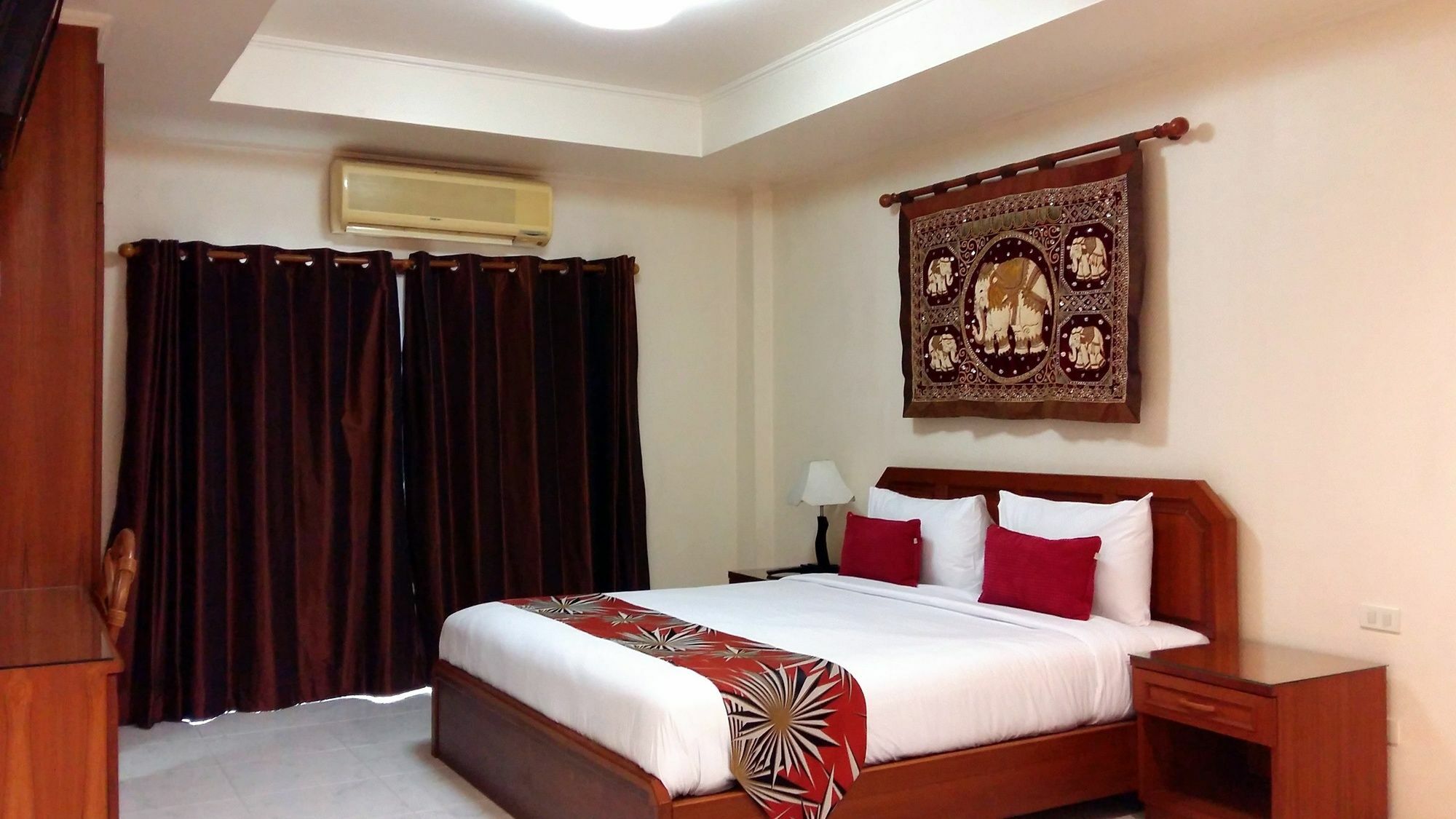The Chillax Pattaya Hotel Ngoại thất bức ảnh